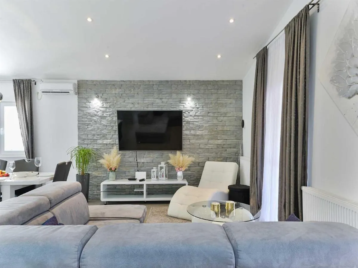 Holiday Home Bianca With Pool Sveti Petar