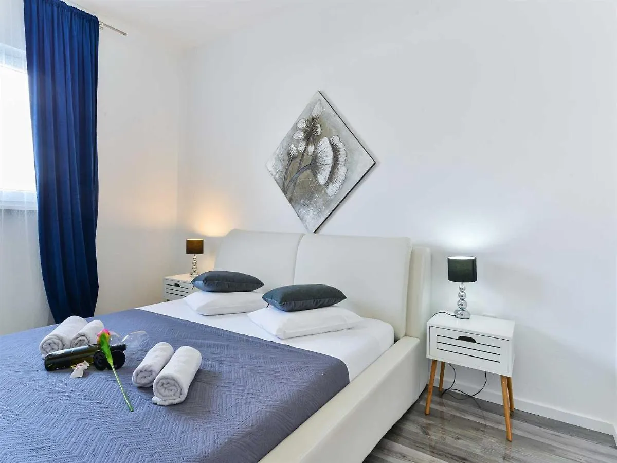 Holiday Home Bianca With Pool Sveti Petar