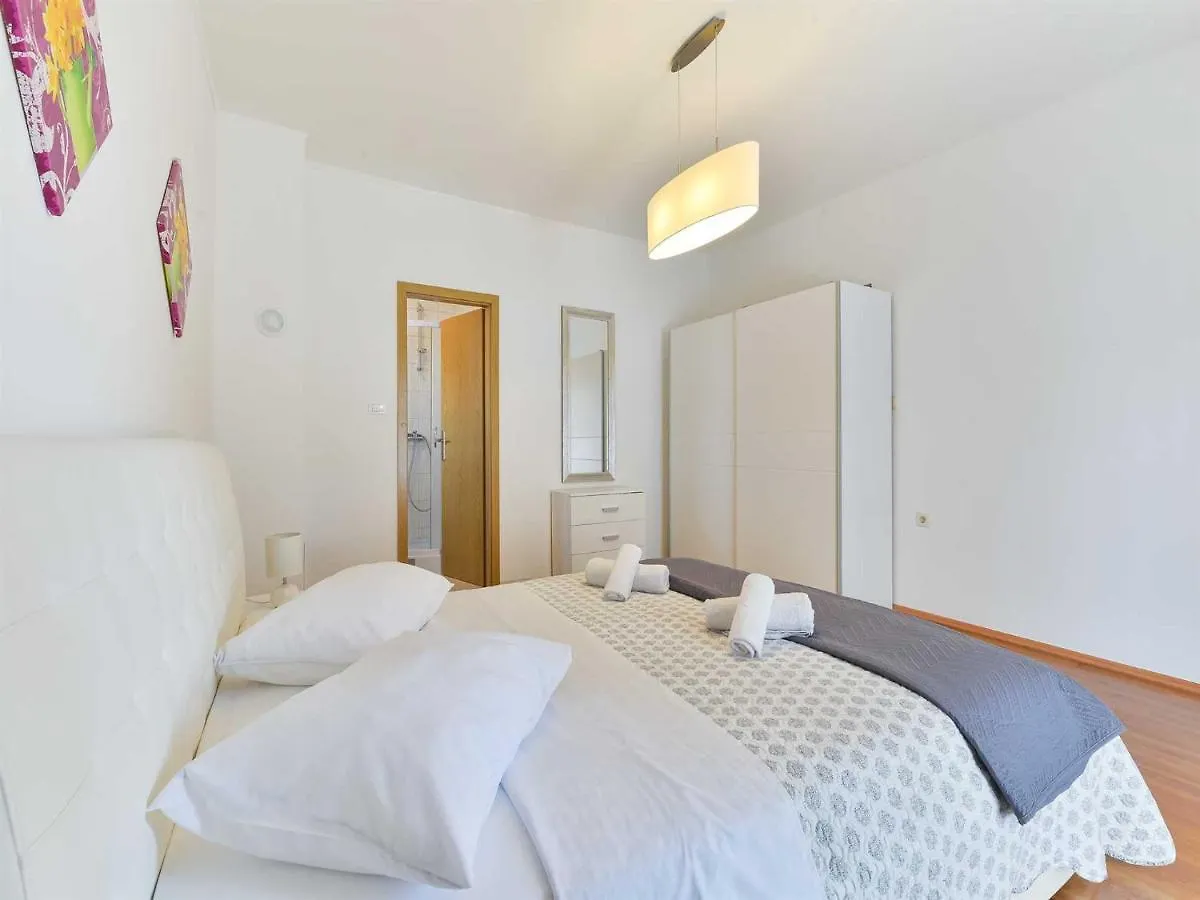 Holiday Home Bianca With Pool Sveti Petar