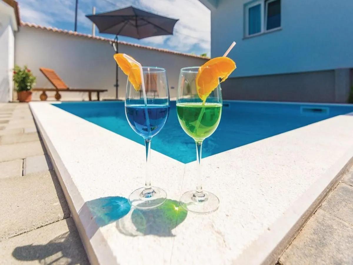 Holiday Home Bianca With Pool Sveti Petar